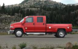 GM will stop producing Chevy Kodiak and GMC Topkick