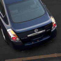 2010 Nissan Altima - Photos and Details