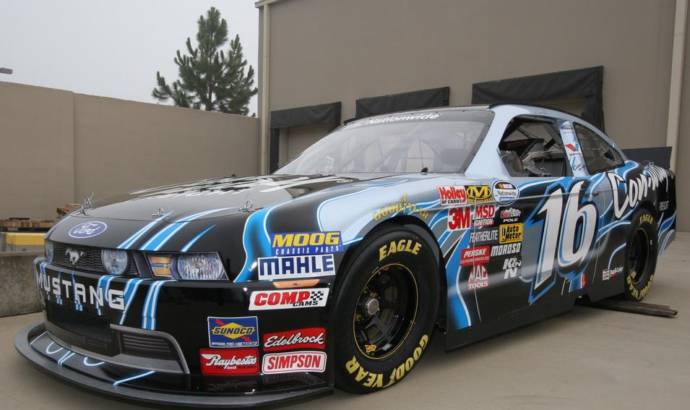 2010 Ford Mustang NASCAR