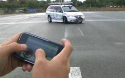 Video: iPhone controlled minivan