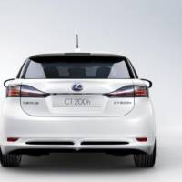 2010 Lexus CT 200h officially revealed