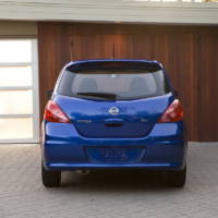 2011 Nissan Versa price