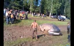 Video: Bentley Continental GT Mud Bath