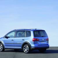 2011 Volkswagen CrossTouran price