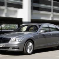 2011 Mercedes S 350 BlueEFFICIENCY and S 350 BlueTEC