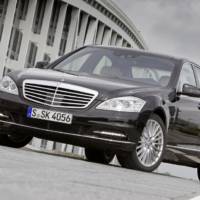 2011 Mercedes S 350 BlueEFFICIENCY and S 350 BlueTEC