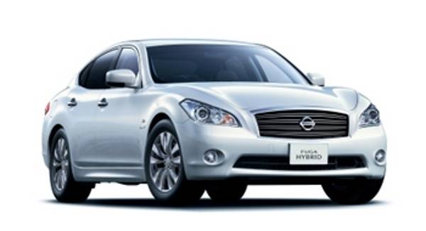 nissan fuga hybrid 2012