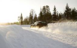 Ferrari FF in the snow