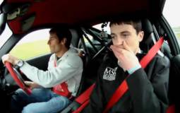 Video: Mark Webber having fun with his Porsche 911 GT2 RS