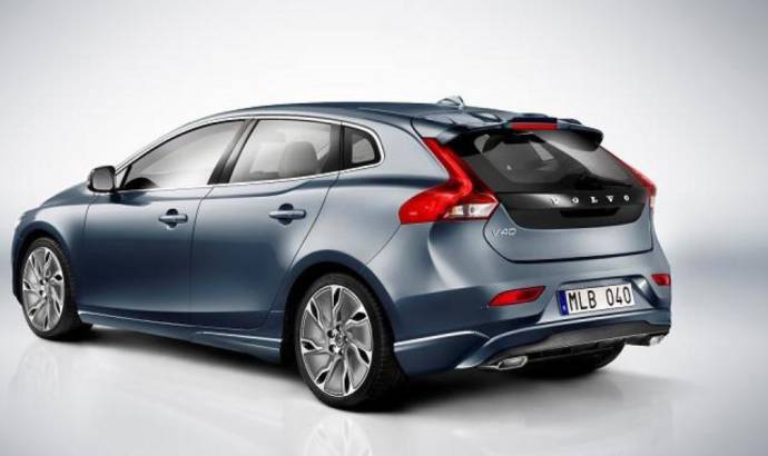 Volvo V40 Fully Exposed