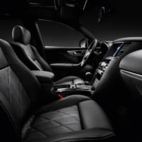 2013 Infiniti FX Black and White Edition, available for 64.570 euro