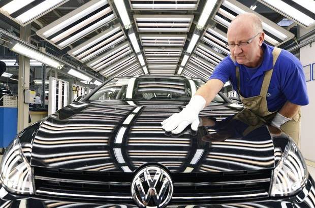 Volkswagen, to pay 7200 euros performance-bonus for every employee