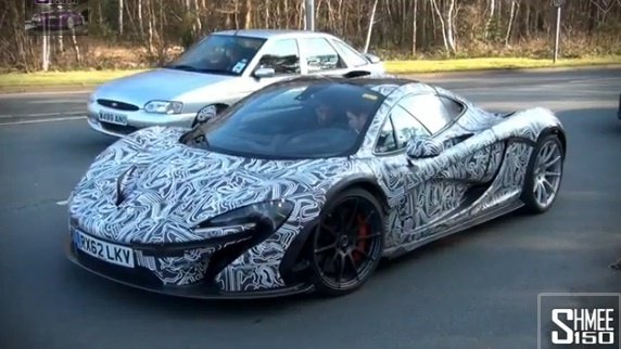 Video: McLaren P1 chased by Ferrari 458 Spider