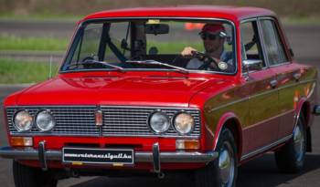 Video: Jenson Button drives a Lada 1500 at Driving Camp Hungary