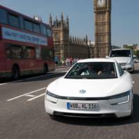 Volkswagen XL1 debuts on the streets of London