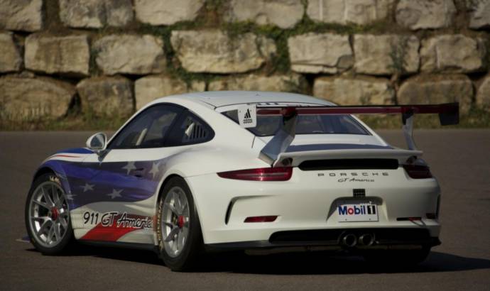 2014 Porsche 911 GT America - a new racing version of the German sports car