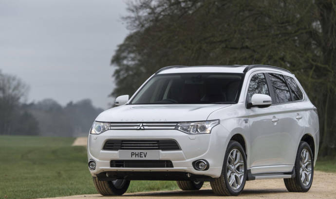 Mitsubishi Outlander PHEV GX5h and GX5hs launched