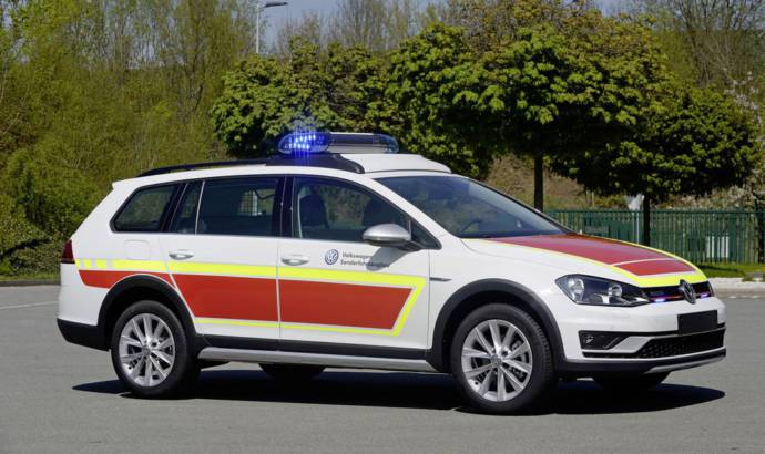 Volkswagen Golf Alltrack command car introduced