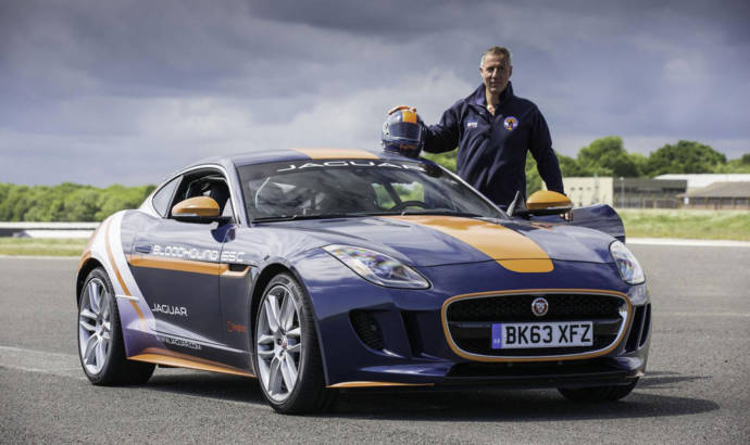 Jaguar F-Type Coupe deploys parachute for Bloodhound SSC