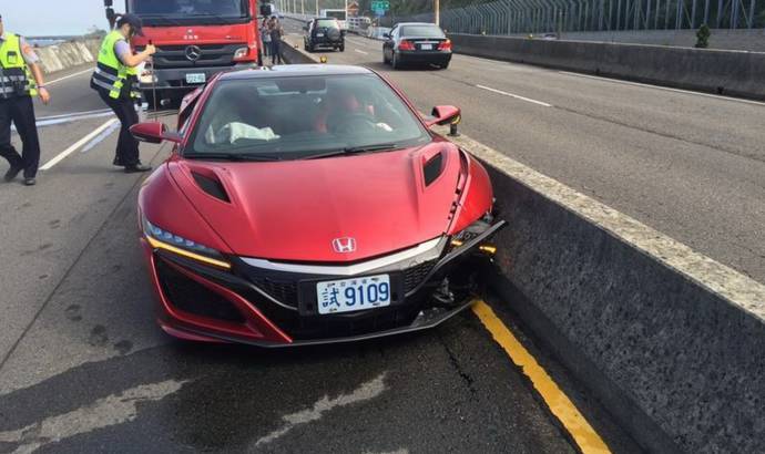 Awkward moment. Acura NSX crashed by journalist who balmes bees