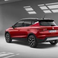 Seat Arona official details and pictures