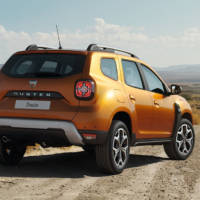 2018 Dacia Duster official photos and details