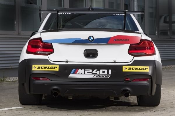 BMW M235i Racing Cup gains Evo Pack and becomes M240i Racing Cup