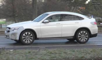 Video: Mercedes-Benz GLC Coupe facelift spied with little camo